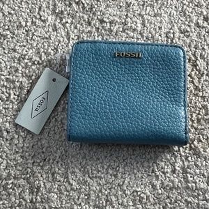 Fossil Leather Madison Bifold in Caribbean